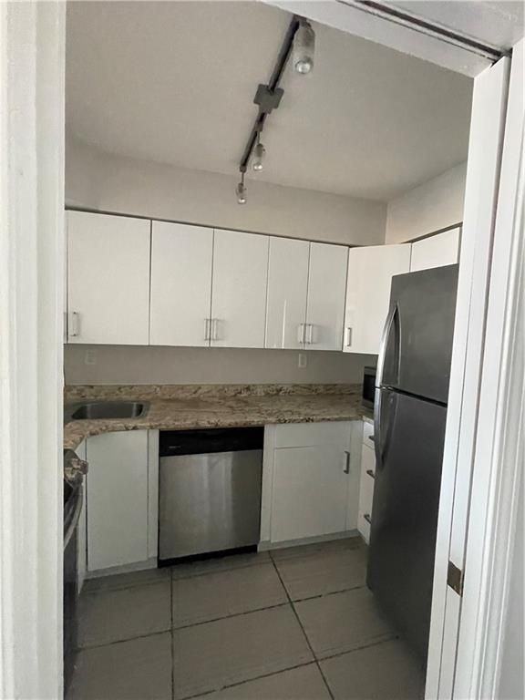 2870 Pharr Court South Nw - Photo 6 of 20