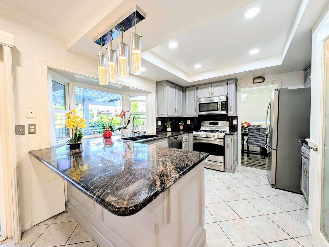 16576 Mount Todd St - Photo 4 of 26