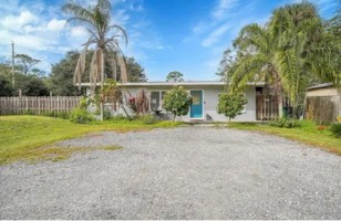 featured image of 713 S Jenkins Rd