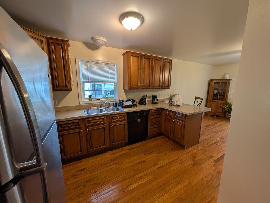 468 Mitchell Ave - Photo 5 of 6