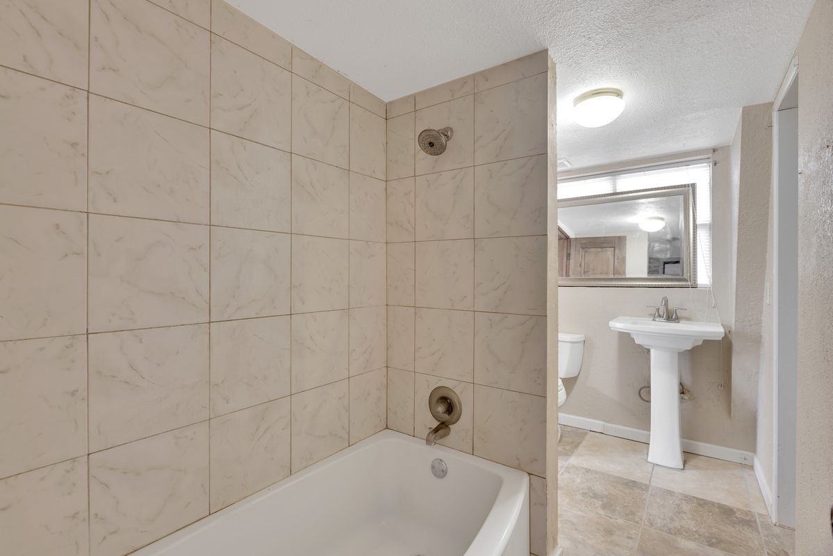 1405 E County Road 130 - Photo 2 of 13