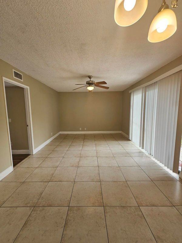 1561 Windorah Way ##A - Photo 4 of 9