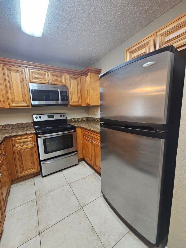 1561 Windorah Way ##A - Photo 6 of 9