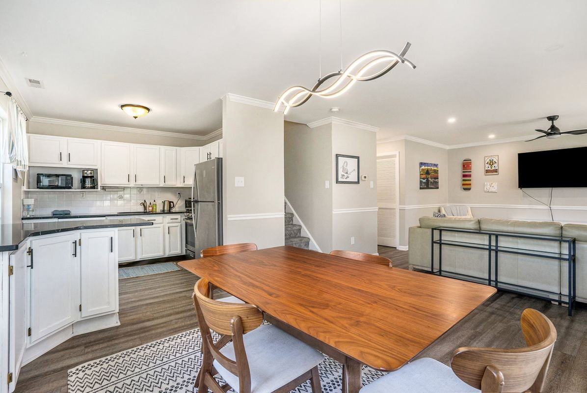 5905 Drawbridge Ct - Photo 5 of 28