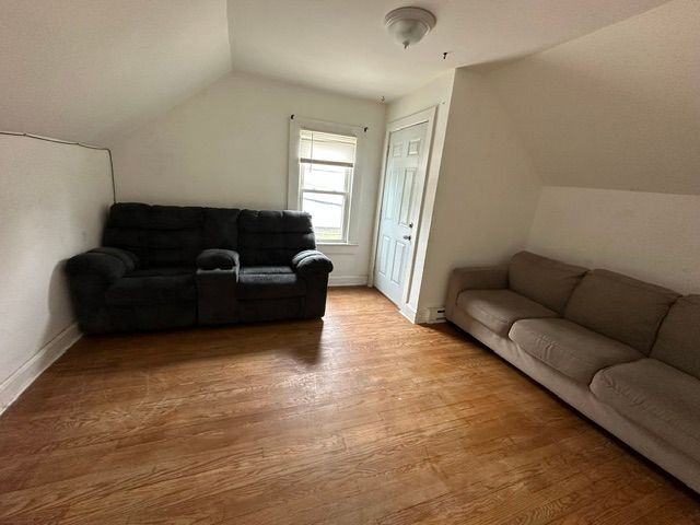 46 Pulaski St - Photo 3 of 11