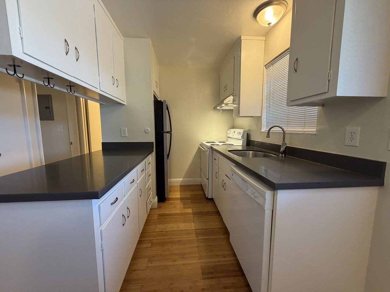 1162 Saranap Ave #22B - Photo 3 of 9