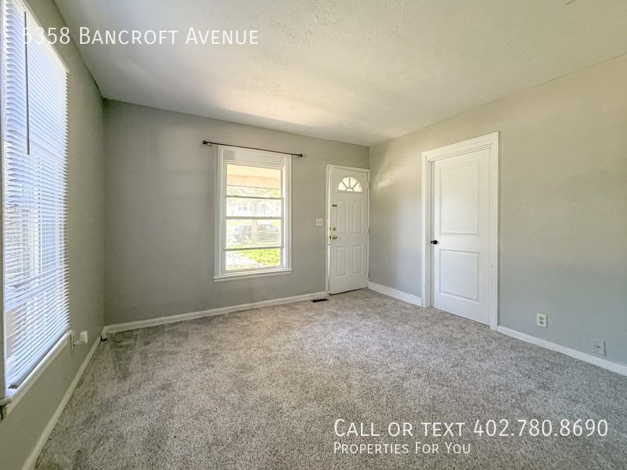 5358 Bancroft Ave - Photo 2 of 25