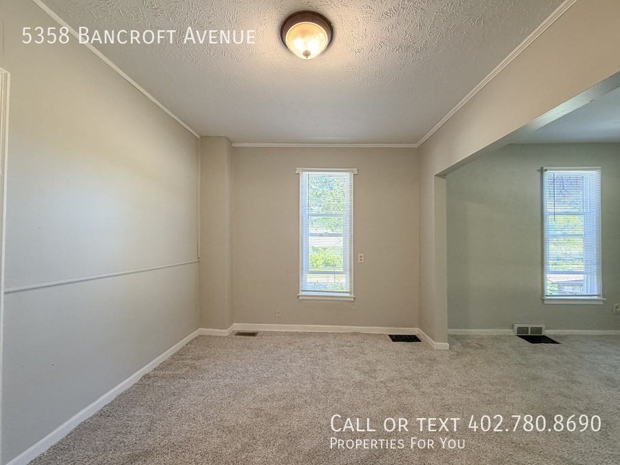 5358 Bancroft Ave - Photo 6 of 25