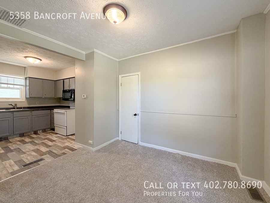 5358 Bancroft Ave - Photo 7 of 25