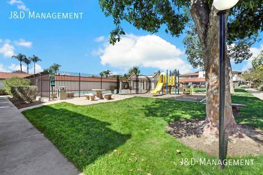 9829 Caspi Gardens Dr #4 - Photo 3 of 16