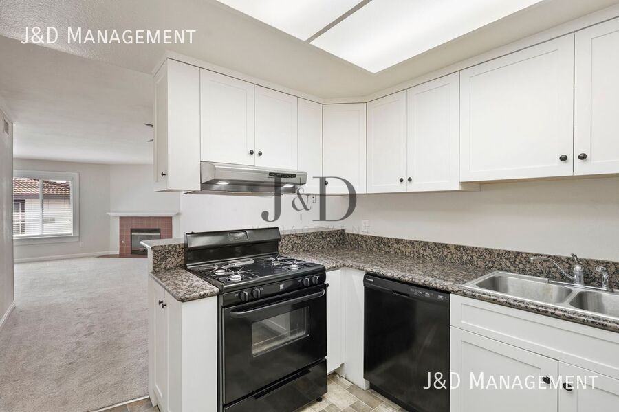9829 Caspi Gardens Dr #4 - Photo 6 of 16