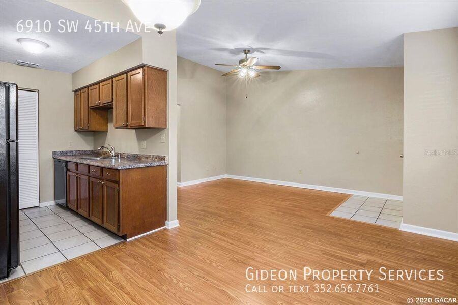 6910 Sw 45th Ave - Photo 3 of 11
