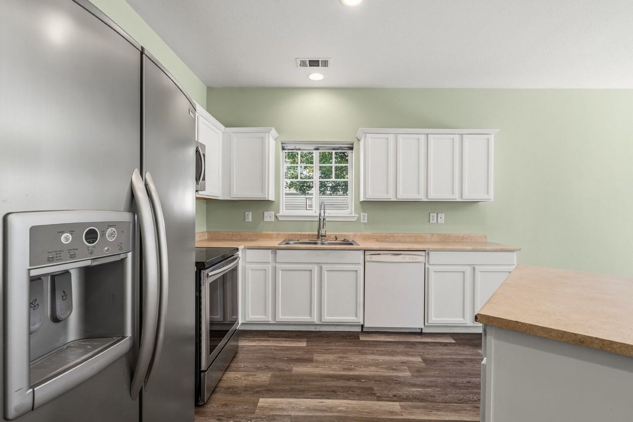 7834 Phaedra Ln - Photo 6 of 25