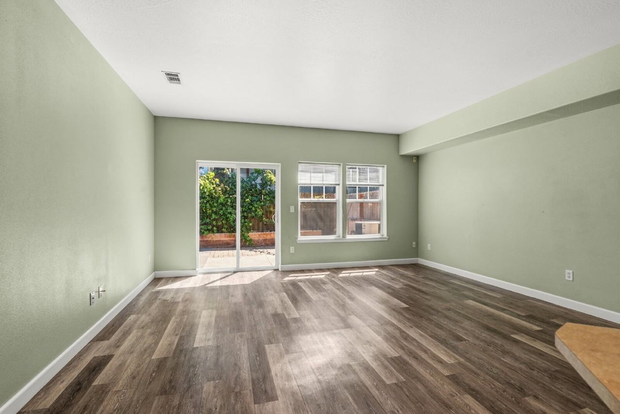 7834 Phaedra Ln - Photo 7 of 25