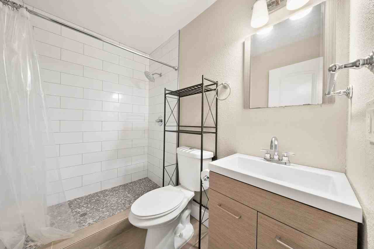 123 Lido Cir - 123 Lido Cir #3 - Photo 3 of 16
