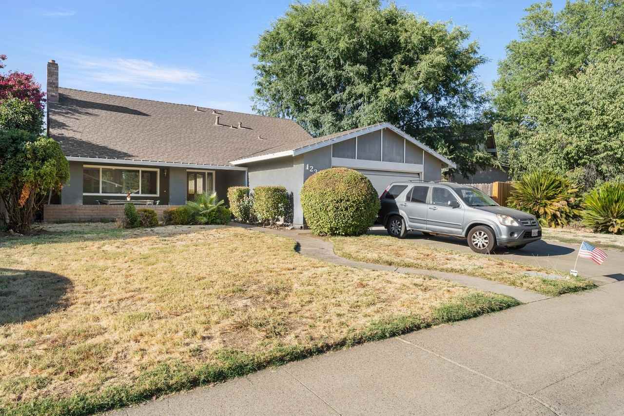 123 Lido Cir - 123 Lido Cir #3 - Photo 5 of 16