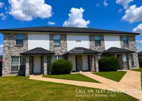 featured image of 4304 Deek Dr #B
