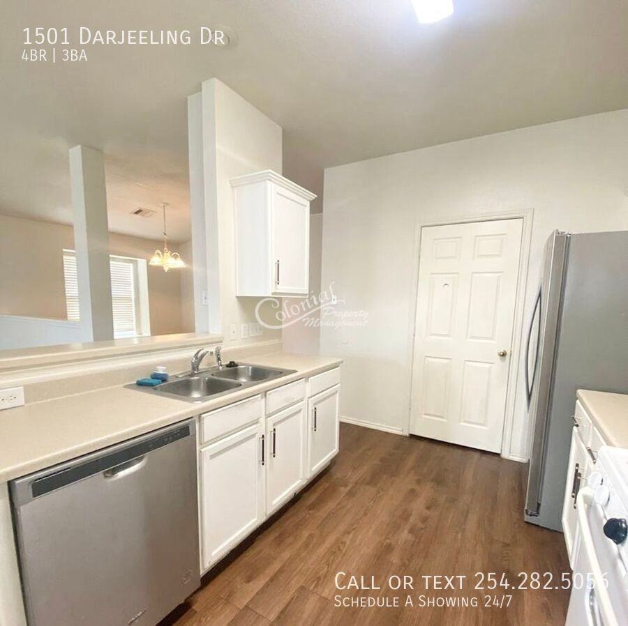 1501 Darjeeling Dr - Photo 6 of 19