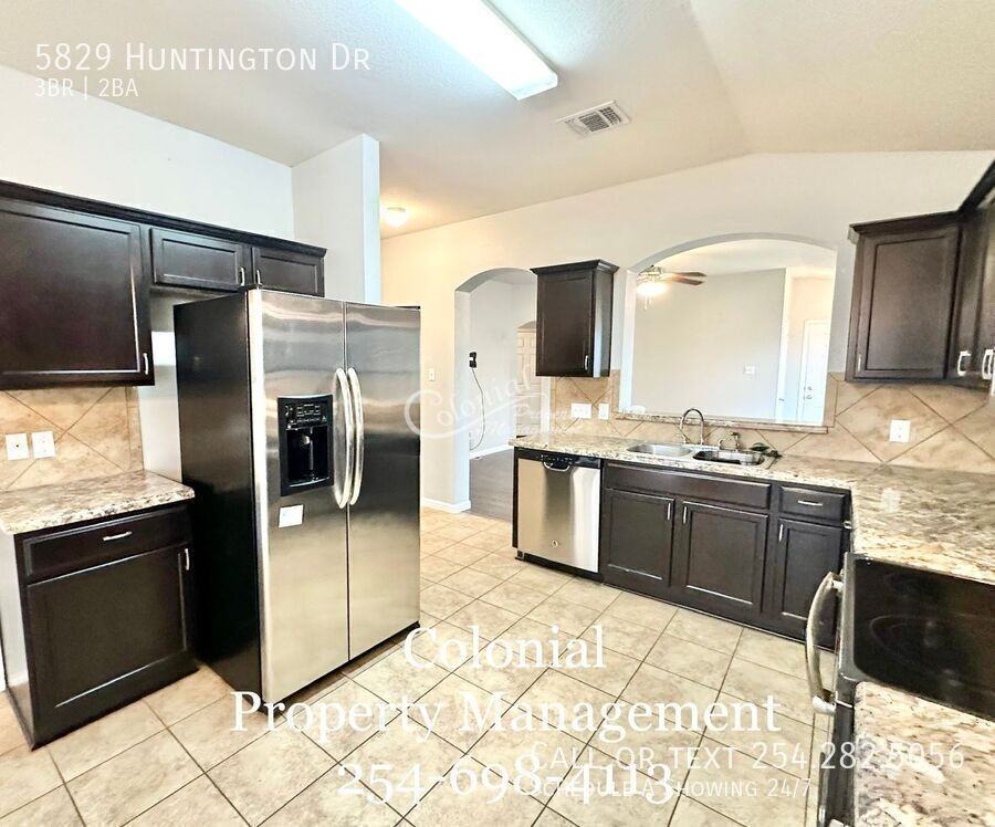 5829 Huntington Dr - Photo 5 of 12