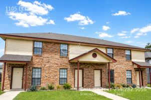 featured image of 1105 Leslie Cir #B