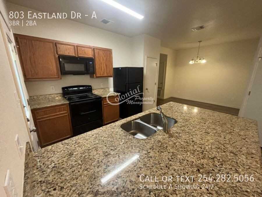 803 Eastland Dr #A - Photo 4 of 16