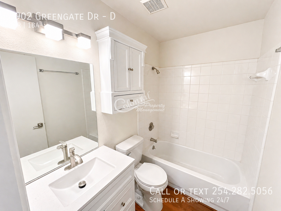 5902 Greengate Dr #D - Photo 6 of 7