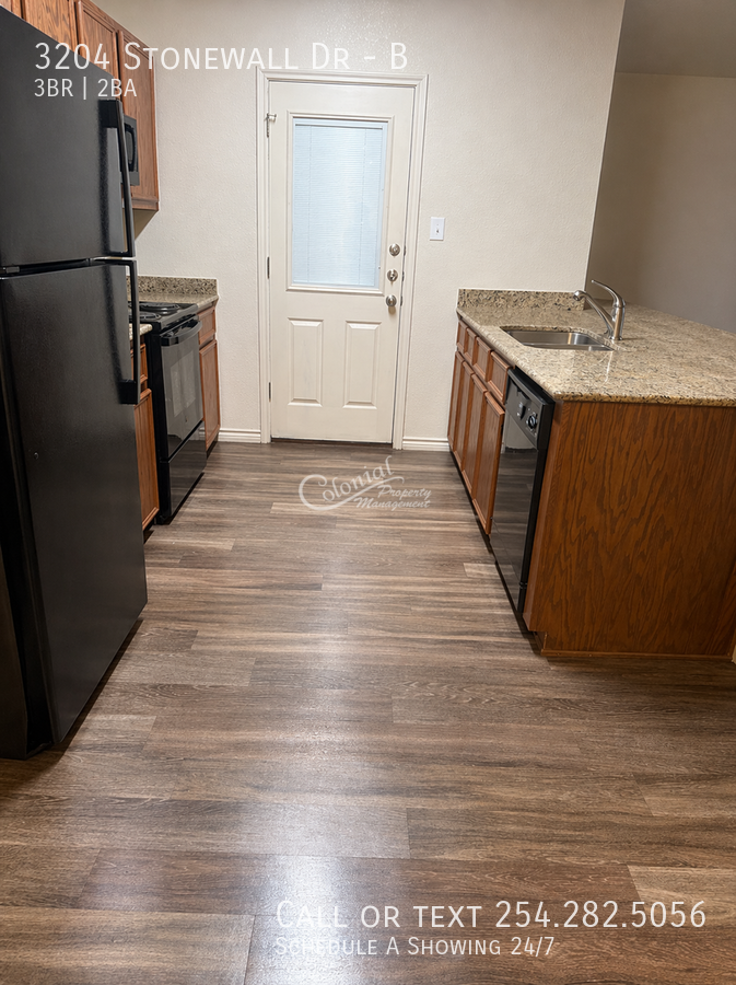 3204 Stonewall Dr #B - Photo 5 of 10
