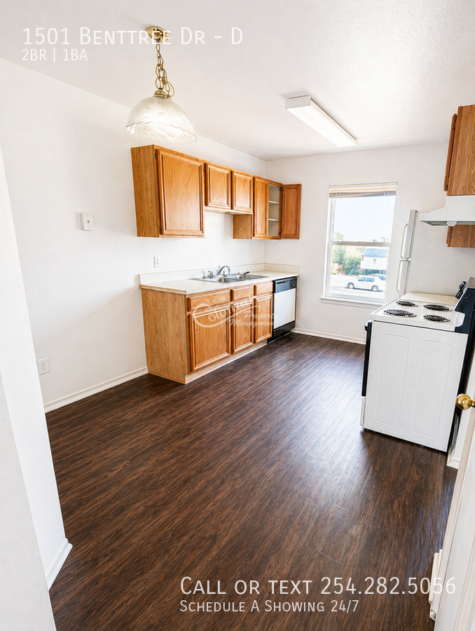 1501 Benttree Dr #D - Photo 6 of 10