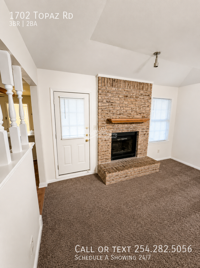1702 Topaz Rd - Photo 7 of 19
