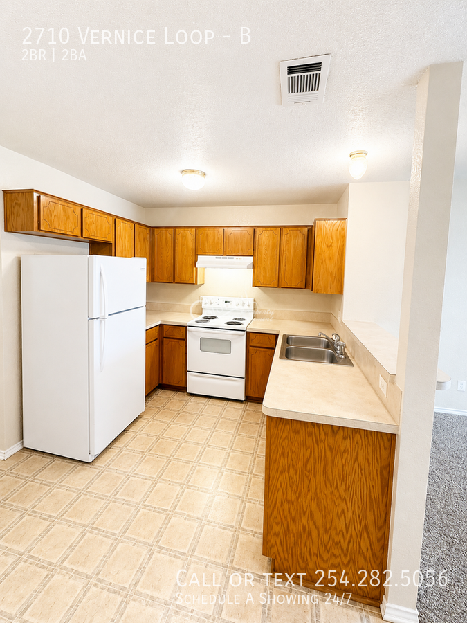 2710 Vernice Loop #B - Photo 3 of 13