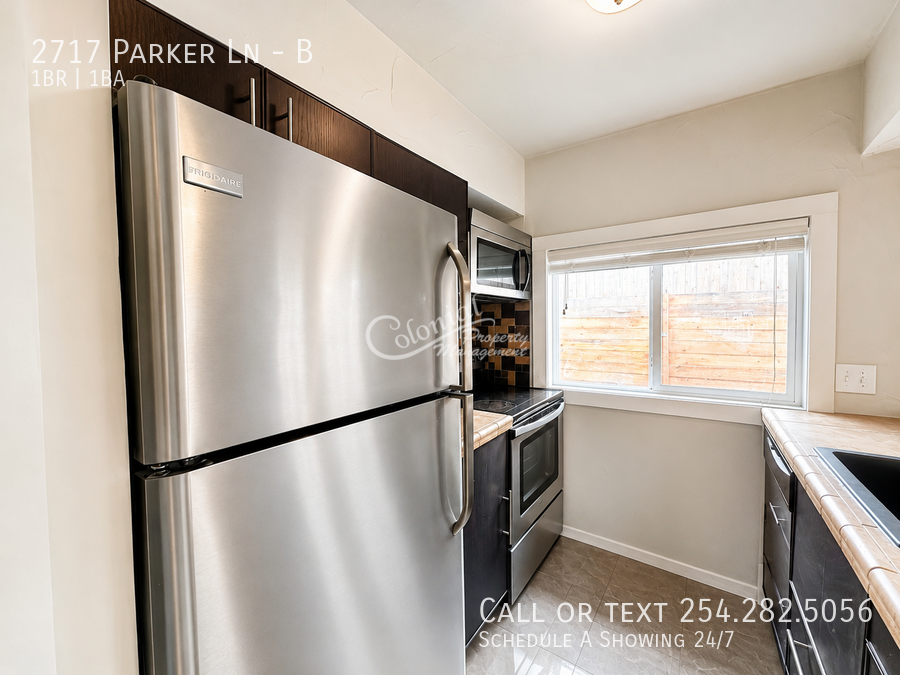 2717 Parker Ln #B - Photo 7 of 14