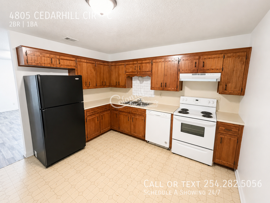 4805 Cedarhill Cir #C - Photo 4 of 8