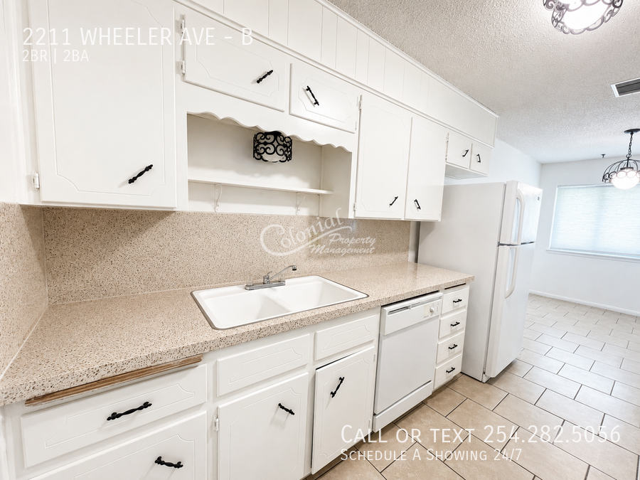 2211 Wheeler Ave #B - Photo 6 of 23