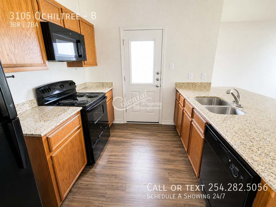 3105 Ochiltree Dr #B - Photo 5 of 13