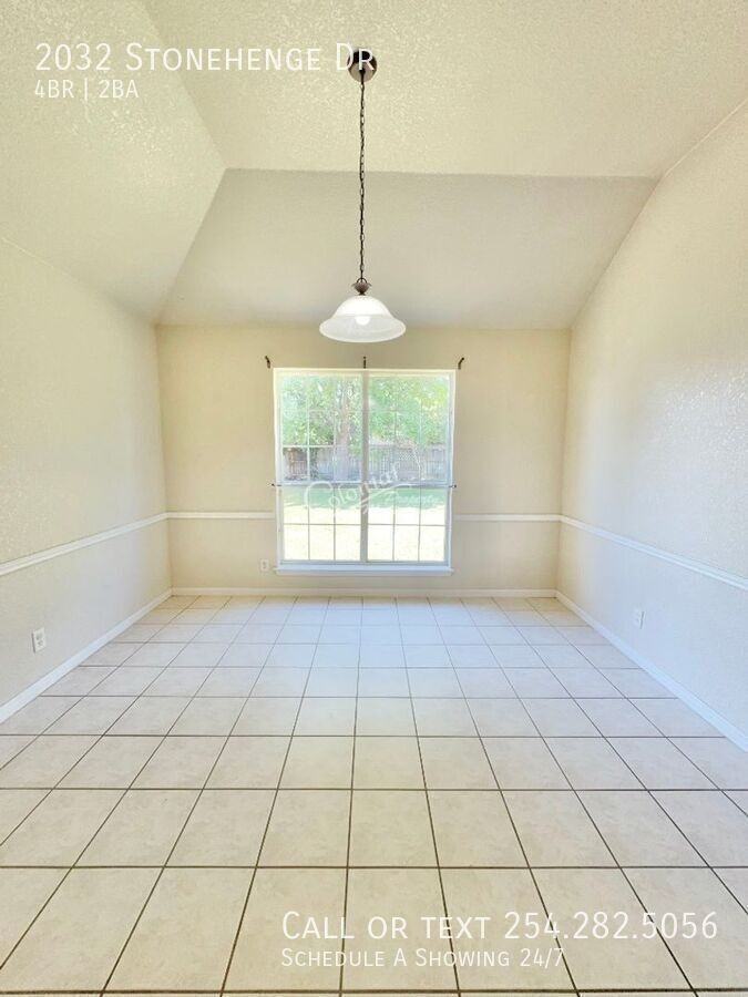 2032 Stonehenge Dr - Photo 5 of 14