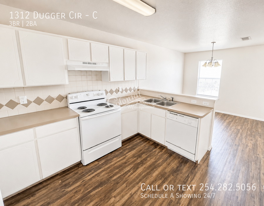 1312 Dugger Cir #C - Photo 5 of 8
