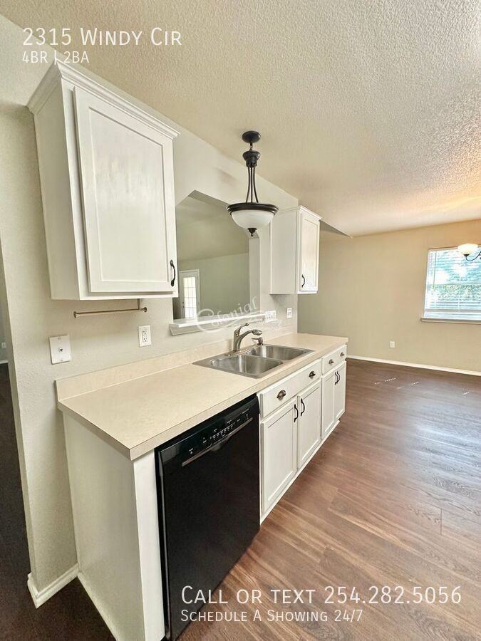 2315 Windy Cir - Photo 5 of 18