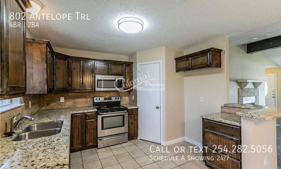 802 Antelope Trl - Photo 3 of 15