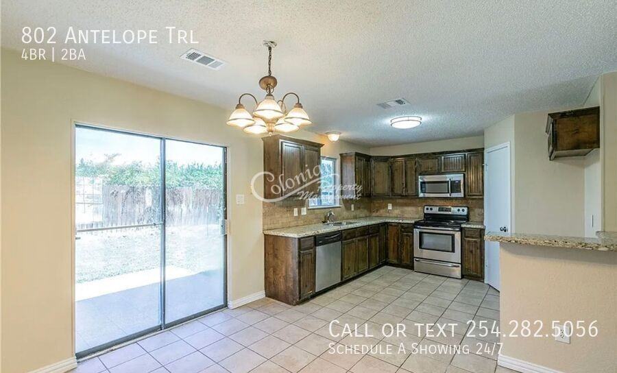 802 Antelope Trl - Photo 4 of 15
