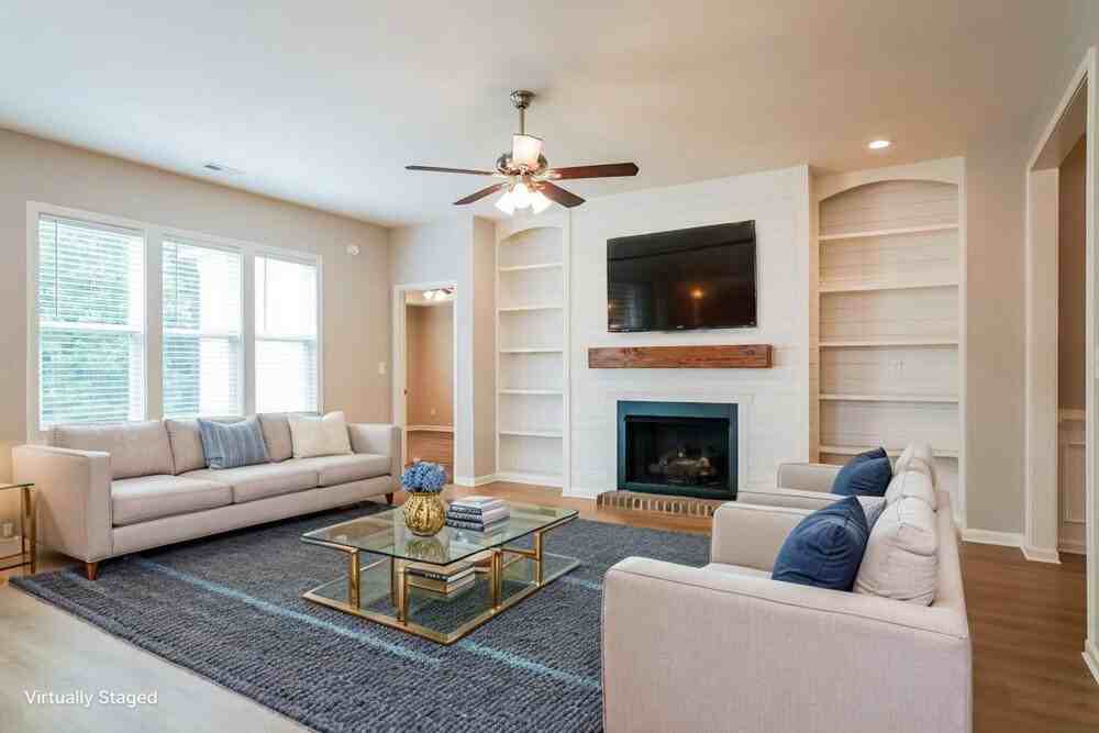194 W Lumber Ct - Photo 3 of 19