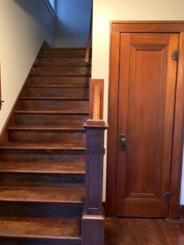 921 Kennelworth Ave - Photo 5 of 31