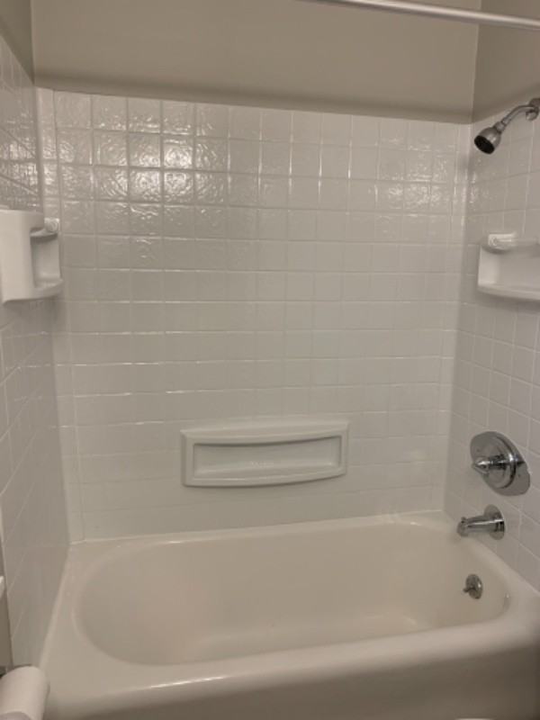 921 Kennelworth Ave - Photo 6 of 31