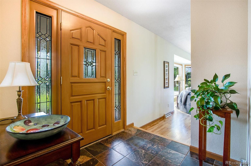 5828 Plateau Ct - Photo 3 of 12