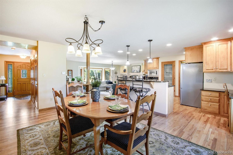 5828 Plateau Ct - Photo 6 of 12