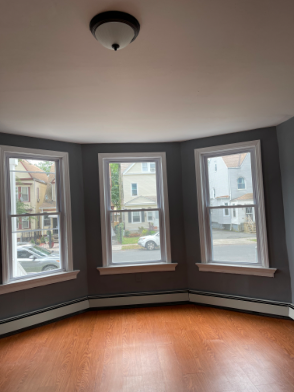 163 Greenwood Ave - Photo 3 of 22