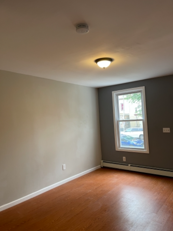 163 Greenwood Ave - Photo 4 of 22