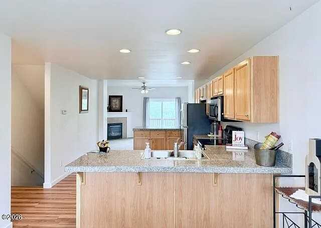 475 Se 35th St #E27 - Photo 5 of 21
