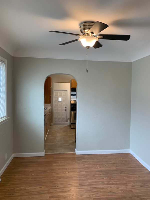 3220 Dakota Ave - Photo 6 of 31