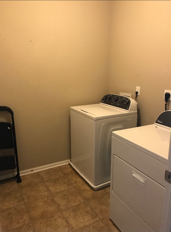 11267 E 28th Ave - Photo 4 of 7