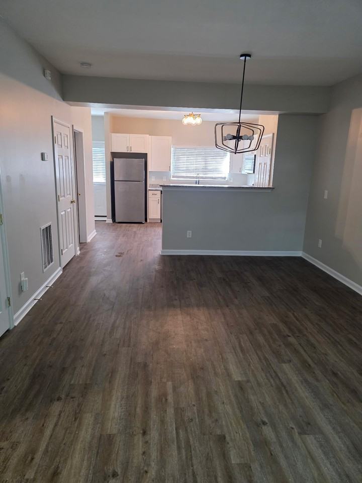 2482 Brianna Dr - Photo 2 of 5